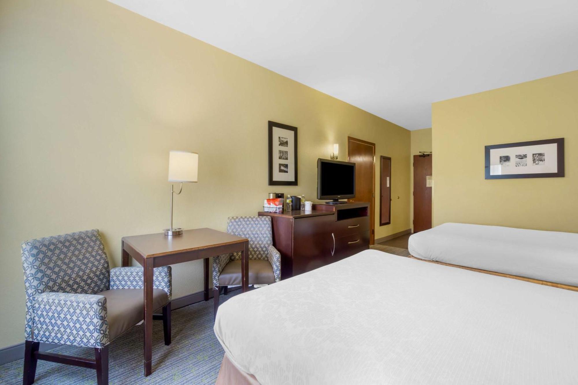 Отель Best Western Plus Plaza By The Green Кент Экстерьер фото